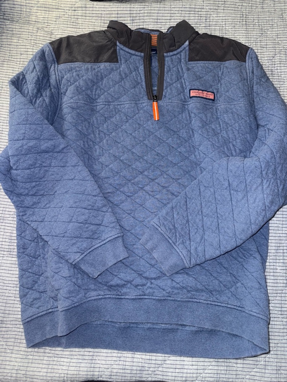 Vineyard Vines Navy and Black Quilted Half-Zip Pullover - Picture 4 of 4